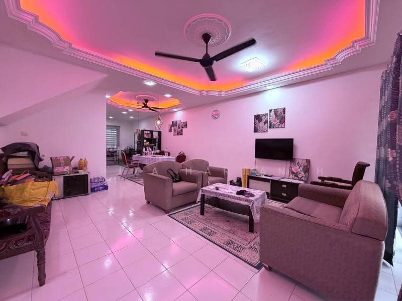 Rumah Teres 2-Tingkat untuk Dijual di Nilai (Negeri Sembilan) - Sariza Hartanah - Living Room - PropertyGuru.com.my