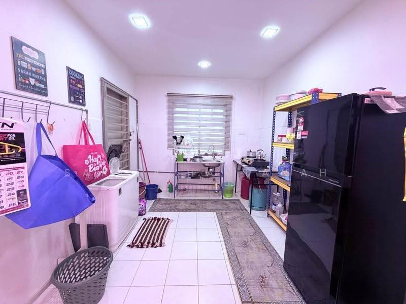 Rumah Teres 2-Tingkat untuk Dijual di Nilai (Negeri Sembilan) - Sariza Hartanah - Kitchen - PropertyGuru.com.my
