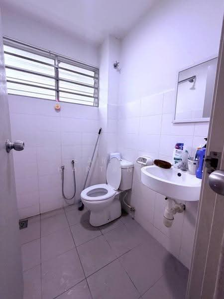 Rumah Teres 2-Tingkat untuk Dijual di Nilai (Negeri Sembilan) - Sariza Hartanah - Bathroom - PropertyGuru.com.my
