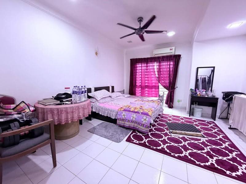 Rumah Teres 2-Tingkat untuk Dijual di Nilai (Negeri Sembilan) - Sariza Hartanah - Bedroom - PropertyGuru.com.my