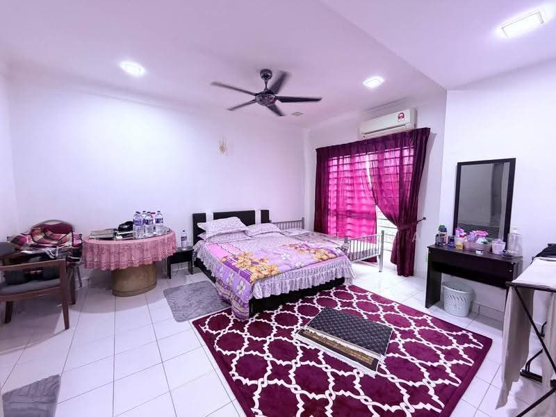Rumah Teres 2-Tingkat untuk Dijual di Nilai (Negeri Sembilan) - Sariza Hartanah - Bedroom - PropertyGuru.com.my