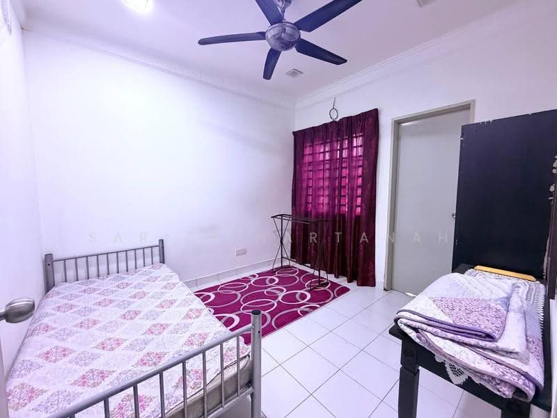 Rumah Teres 2-Tingkat untuk Dijual di Nilai (Negeri Sembilan) - Sariza Hartanah - Bedroom - PropertyGuru.com.my