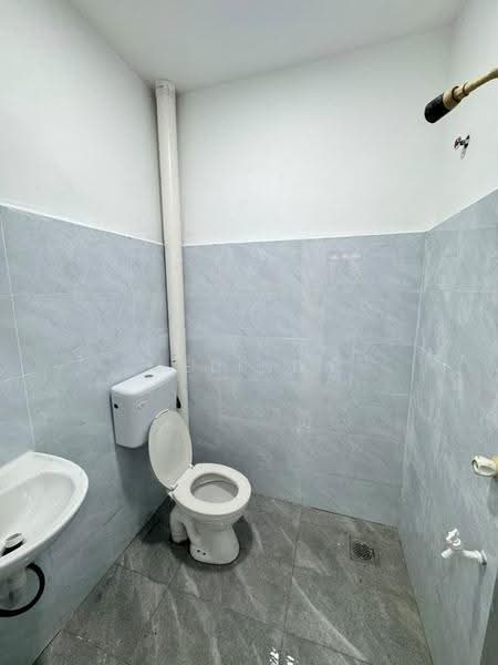 Rumah Teres 1-Tingkat untuk Dijual di Bandar Putra Kulai (Kulai) - Melinda Ee - Bathroom - PropertyGuru.com.my