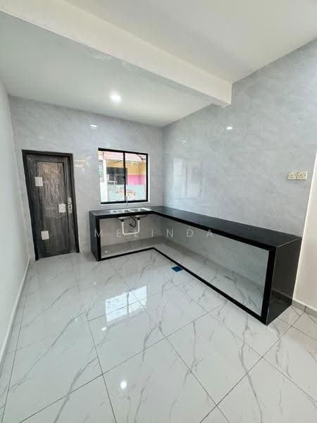 Rumah Teres 1-Tingkat untuk Dijual di Bandar Putra Kulai (Kulai) - Melinda Ee - Kitchen - PropertyGuru.com.my