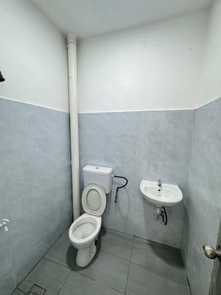 Rumah Teres 1-Tingkat untuk Dijual di Bandar Putra Kulai (Kulai) - Melinda Ee - Bathroom - PropertyGuru.com.my