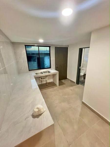 Rumah Teres 2-Tingkat untuk Dijual di Kulai (Johor) - Daniel Yong - Kitchen - PropertyGuru.com.my