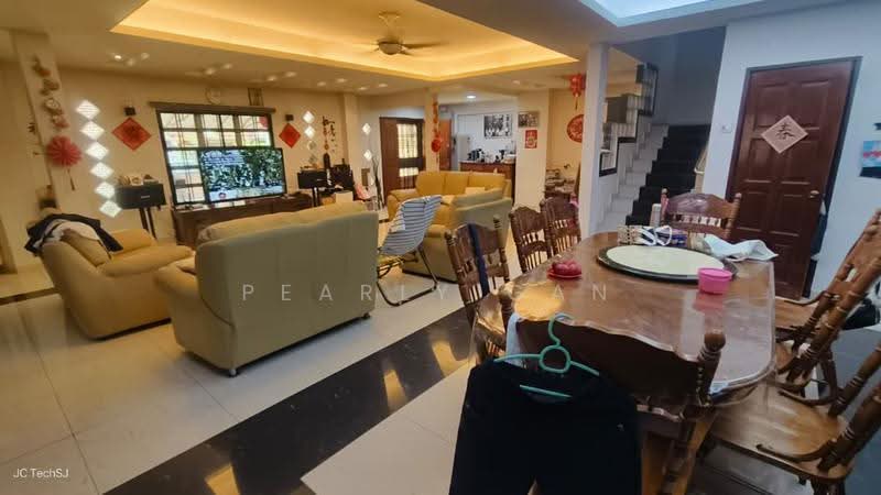 2-storey Terraced House for Sale in Usj 19 (Subang Jaya) - Pearly Gan - Living Room - PropertyGuru.com.my