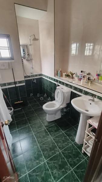 2-storey Terraced House for Sale in Usj 19 (Subang Jaya) - Pearly Gan - Bathroom - PropertyGuru.com.my