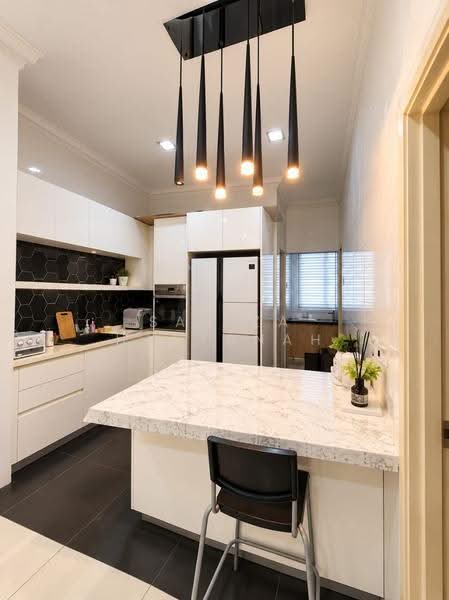 Rumah Teres 3-Tingkat untuk Disewa di Shah Alam (Selangor) - Sariza Hartanah - Kitchen - PropertyGuru.com.my