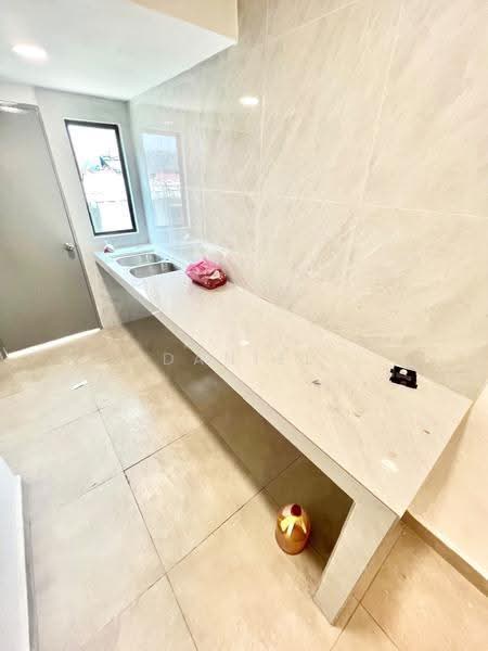 Rumah Teres 2-Tingkat untuk Dijual di Kulai (Johor) - Daniel Yong - Kitchen - PropertyGuru.com.my
