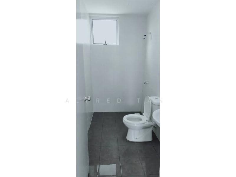 Kondominium untuk Disewa di Residensi Desa Satumas - Alfred Tan - Bathroom - PropertyGuru.com.my