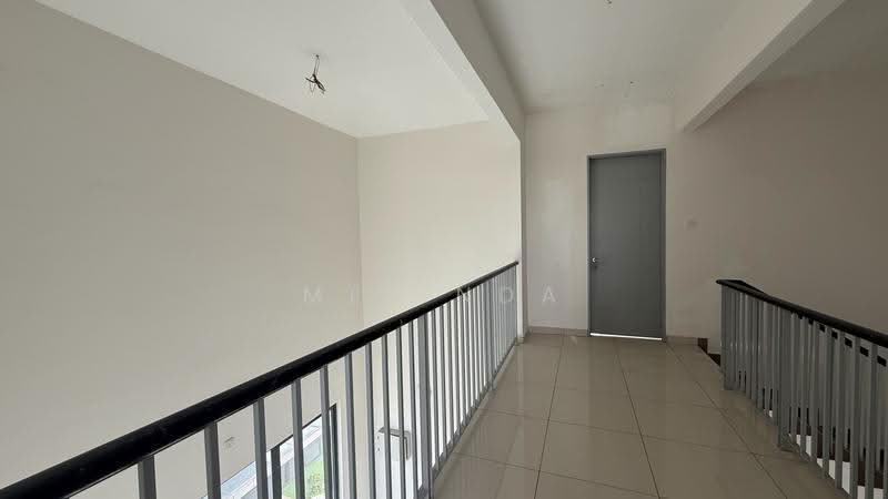 Rumah Berkembar untuk Dijual di Bandar Mahkota Cheras (Cheras) - Melinda Goh - Corridor - PropertyGuru.com.my