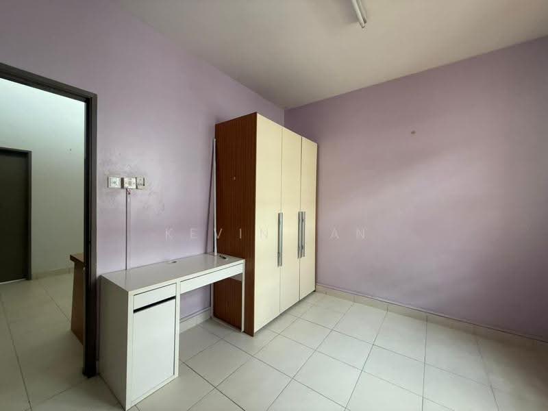 2-storey Terraced House for Sale in Lakeside Residences (Puchong) - Kevin Tan - Bedroom - PropertyGuru.com.my