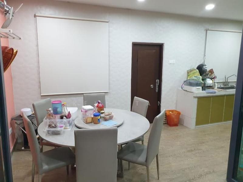 Rumah Teres 2.5-Tingkat untuk Dijual di Lakeside Residences (Puchong) - Kevin Tan - Dining Room - PropertyGuru.com.my