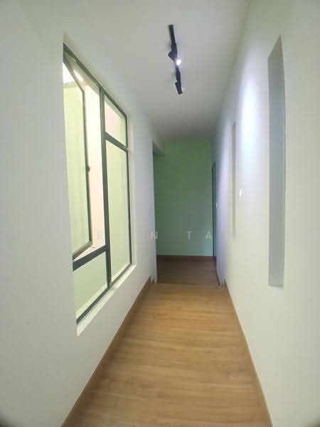 Rumah Teres 2.5-Tingkat untuk Dijual di Lakeside Residences (Puchong) - Kevin Tan - Corridor - PropertyGuru.com.my