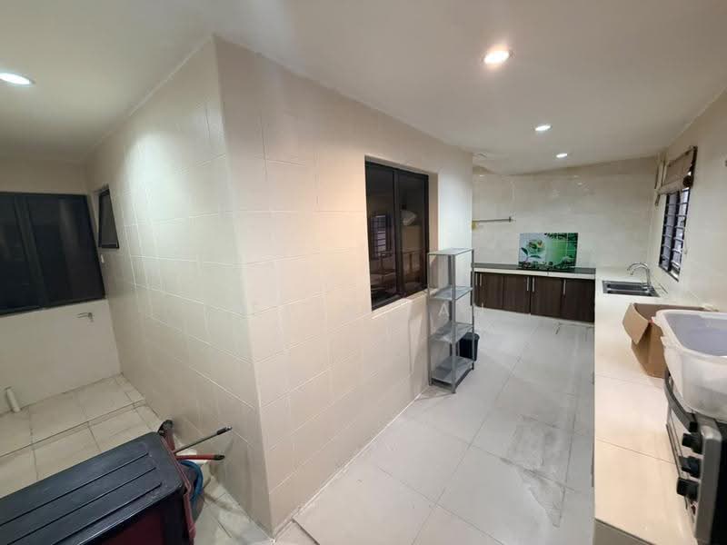 2-storey Terraced House for Sale in Lakeside Residences (Puchong) - Kevin Tan - Kitchen - PropertyGuru.com.my