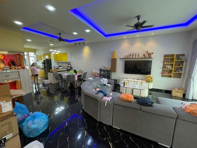 Rumah Teres 2-Tingkat untuk Dijual di Lakeside Residences (Puchong) - Kevin Tan - Living Room - PropertyGuru.com.my