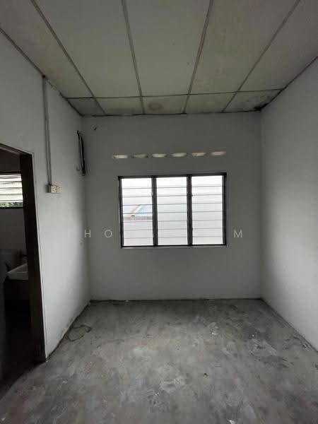 Shop / Office untuk Disewa di Kawasan Perindustrian Klang Utama (Kapar) - Thomas Lim - Interior - PropertyGuru.com.my