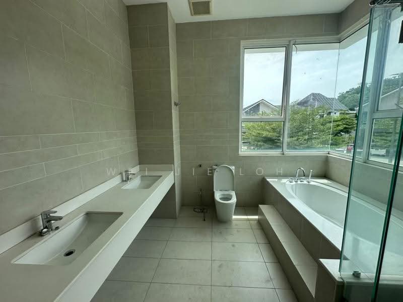 Bungalow House untuk Disewa di Ukay Bistari (Ulu Kelang) - Wei Jie Loh - Bathroom - PropertyGuru.com.my