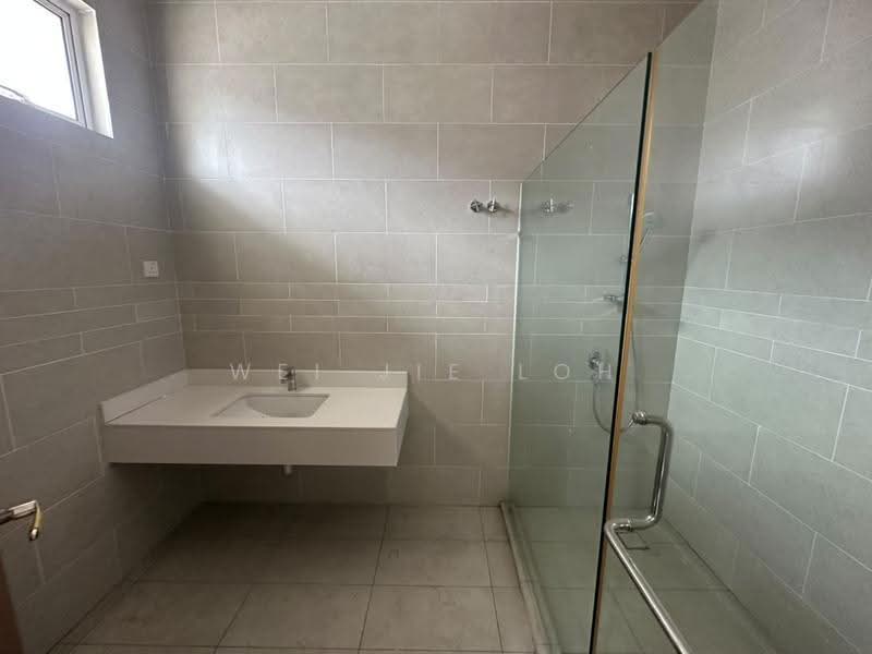 Bungalow House untuk Disewa di Ukay Bistari (Ulu Kelang) - Wei Jie Loh - Bathroom - PropertyGuru.com.my