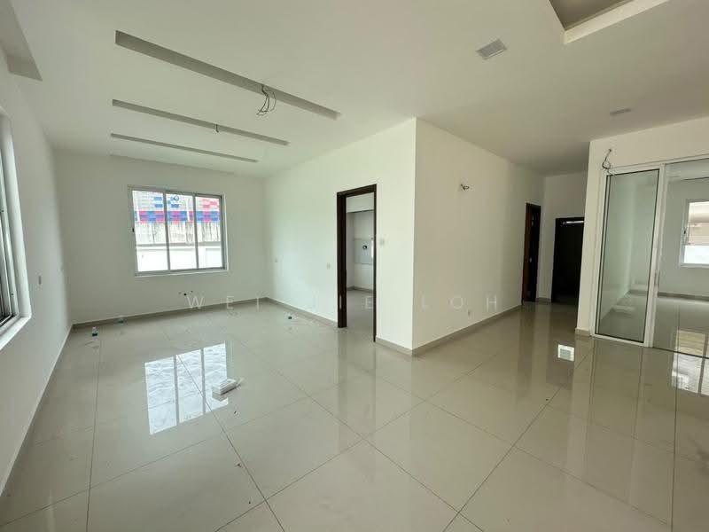 Bungalow House untuk Disewa di Ukay Bistari (Ulu Kelang) - Wei Jie Loh - Living Room - PropertyGuru.com.my