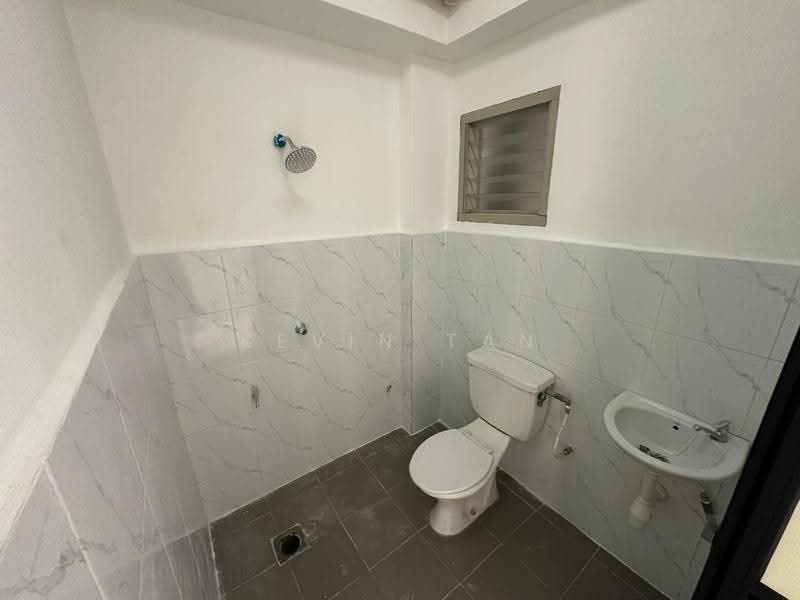Service Residence for Sale at Villa Mutiara @ Mutiara Kompleks - Kevin Tan - Bathroom - PropertyGuru.com.my