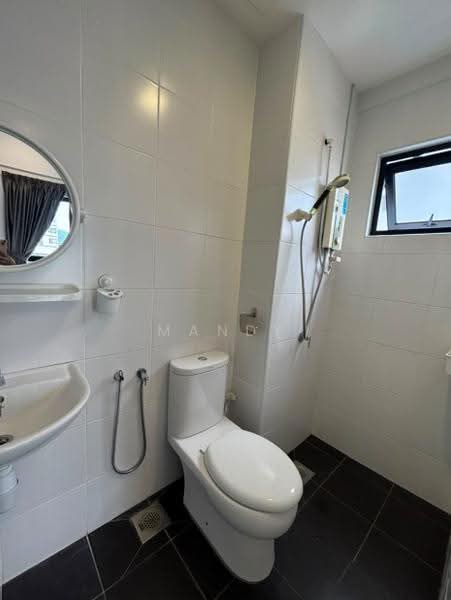 Kediaman Servis untuk Dijual di M Suite @ Desa Park North - Mandy Liew - Bathroom - PropertyGuru.com.my