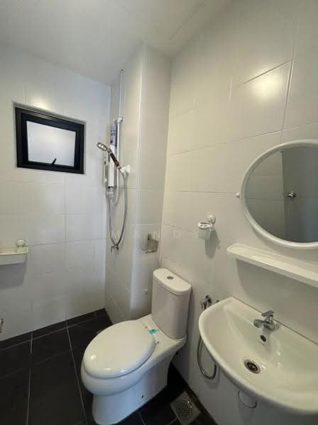 Kediaman Servis untuk Dijual di M Suite @ Desa Park North - Mandy Liew - Bathroom - PropertyGuru.com.my