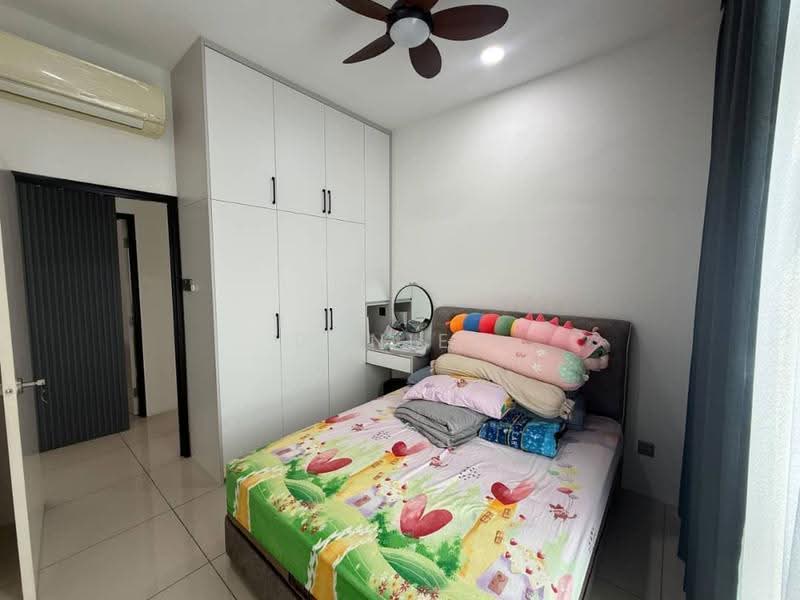 Service Residence for Sale at 8Scape Residence @ Sutera - Daniel Yong - Bedroom - PropertyGuru.com.my