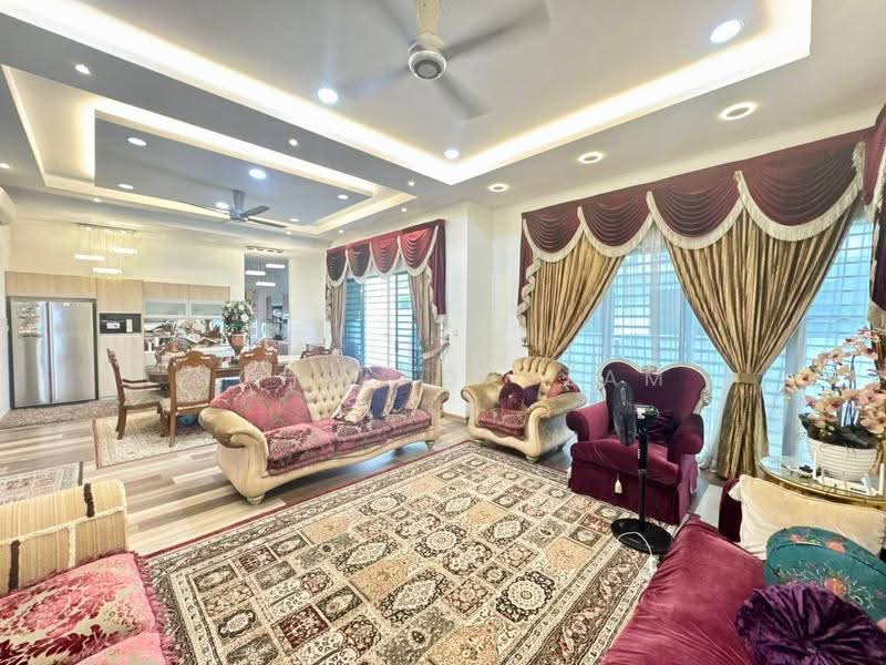 Rumah Berkembar untuk Dijual di Taman Cahaya Alam (Shah Alam) - Mohd Adryzam - Living Room - PropertyGuru.com.my