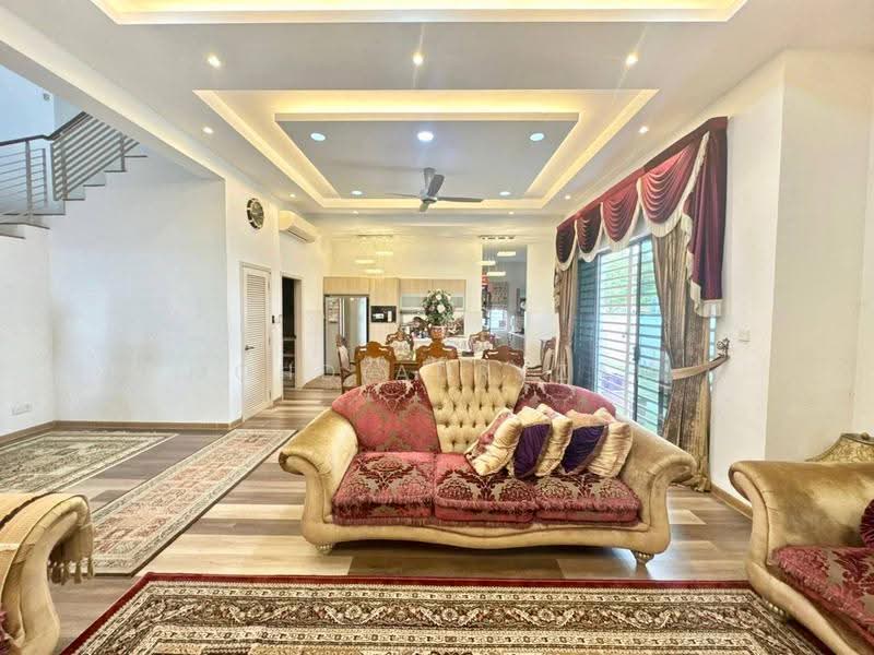 Rumah Berkembar untuk Dijual di Taman Cahaya Alam (Shah Alam) - Mohd Adryzam - Living Room - PropertyGuru.com.my
