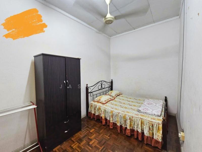 Rumah Teres 2-Tingkat untuk Dijual di Putra Heights (Subang Jaya) - Jason Ooi - Bedroom - PropertyGuru.com.my