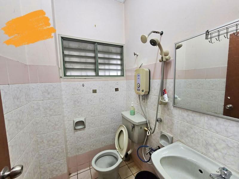Rumah Teres 2-Tingkat untuk Dijual di Putra Heights (Subang Jaya) - Jason Ooi - Bathroom - PropertyGuru.com.my