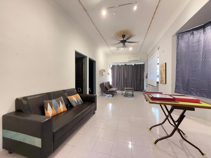 Service Residence for Sale at Palazio - Daniel Yong - Living Room - PropertyGuru.com.my