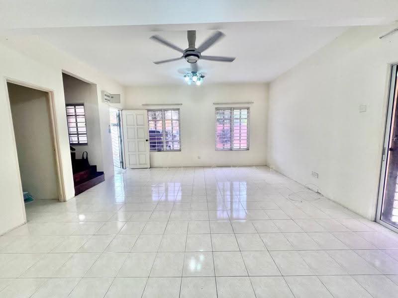 Semi-Detached House for Sale in Bandar Bukit Mahkota (Bangi) - Fazri Omar - Living Room - PropertyGuru.com.my