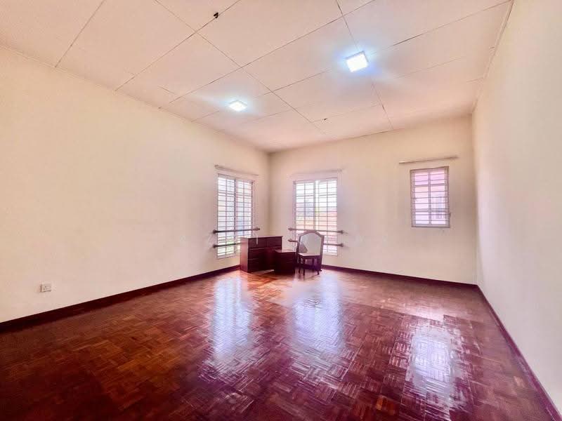 Semi-Detached House for Sale in Bandar Bukit Mahkota (Bangi) - Fazri Omar - Study - PropertyGuru.com.my