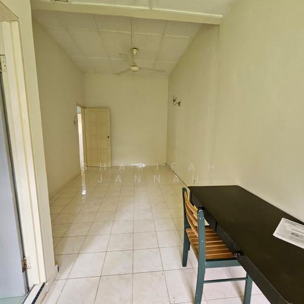 2-storey Terraced House for Sale in Taman Sungai Jati Permai (Klang) - Sharifah Jannah - Living Room - PropertyGuru.com.my