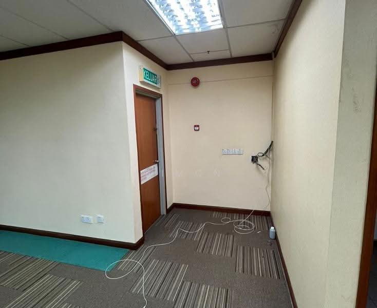 Office for Rent in Petaling Jaya (Selangor) - Simon Tan - Corridor - PropertyGuru.com.my