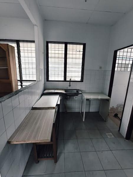 Apartment for Sale at Pangsapuri Sri Tanjung - David Chee - Kitchen - PropertyGuru.com.my