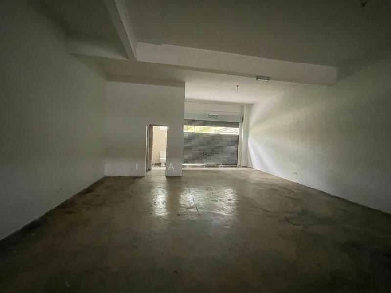 Shop / Office untuk Disewa di Bukit Jelutong (Shah Alam) - Izakiah Binti Zaharul Bakri - Interior - PropertyGuru.com.my