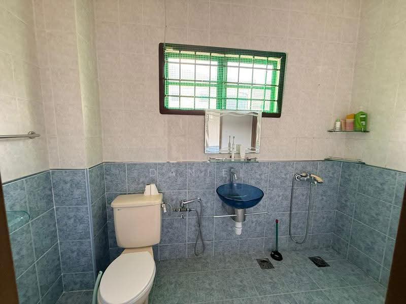 Rumah Teres 2-Tingkat untuk Dijual di Taman Desa Tebrau (Tebrau) - Daniel Yong - Bathroom - PropertyGuru.com.my