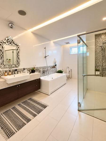 3-storey Terraced House for Sale in Tanjung Bungah (Penang) - Susan Chia - Bathroom - PropertyGuru.com.my