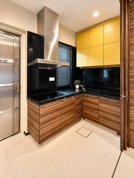 3-storey Terraced House for Sale in Tanjung Bungah (Penang) - Susan Chia - Kitchen - PropertyGuru.com.my