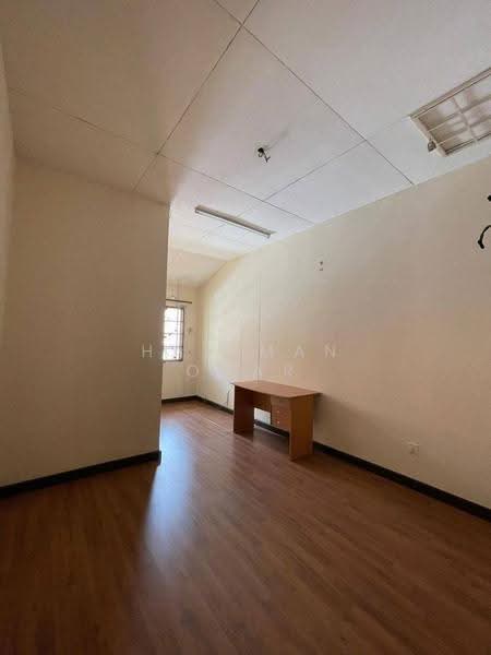 2-storey Terraced House for Sale in Denai Alam (Shah Alam) - Hazeman Omar - Interior - PropertyGuru.com.my