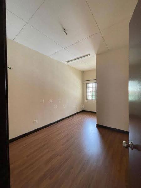 2-storey Terraced House for Sale in Denai Alam (Shah Alam) - Hazeman Omar - Interior - PropertyGuru.com.my