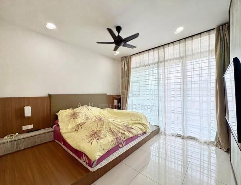 Rumah Teres 2-Tingkat untuk Dijual di Taman Mount Austin (Tebrau) - Ah Liang - Bedroom - PropertyGuru.com.my