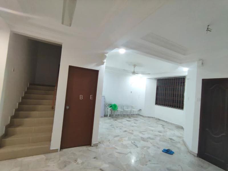 1-storey Terraced House for Rent in Taman Ungku Tun Aminah (Skudai) - Bee Bee - PropertyGuru.com.my