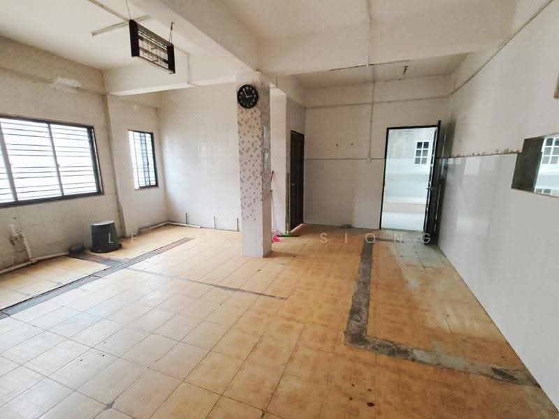 Shop for Rent in Damansara Damai (Selangor) - Lee Sing Siong - Interior - PropertyGuru.com.my