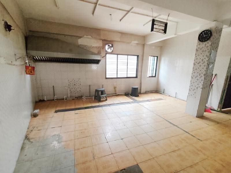 Shop for Rent in Damansara Damai (Selangor) - Lee Sing Siong - Kitchen - PropertyGuru.com.my