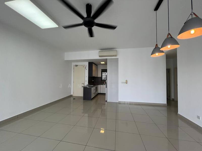 Kondominium untuk Dijual di Lakeville Residence - Jane Yeow - Living Room - PropertyGuru.com.my